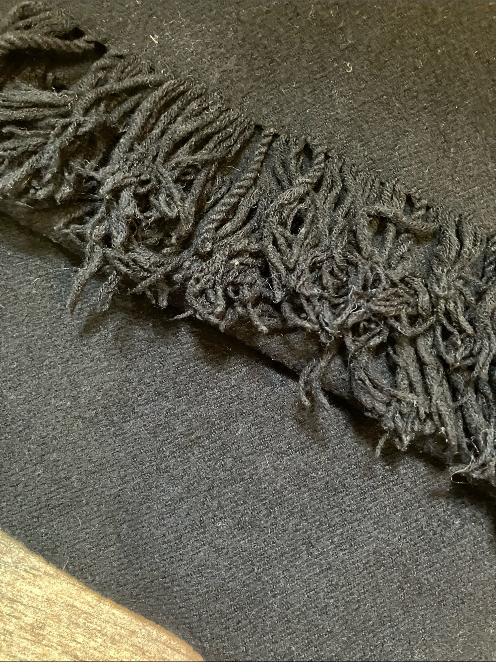 100% Cashmere Unisex Winter Scarf Made in Scotland - Picture 3 of 3